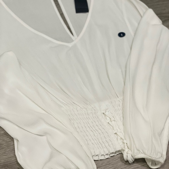 Hollister White Long Sleeve Ruched V-Neck Blouse Top - Picture 3 of 5